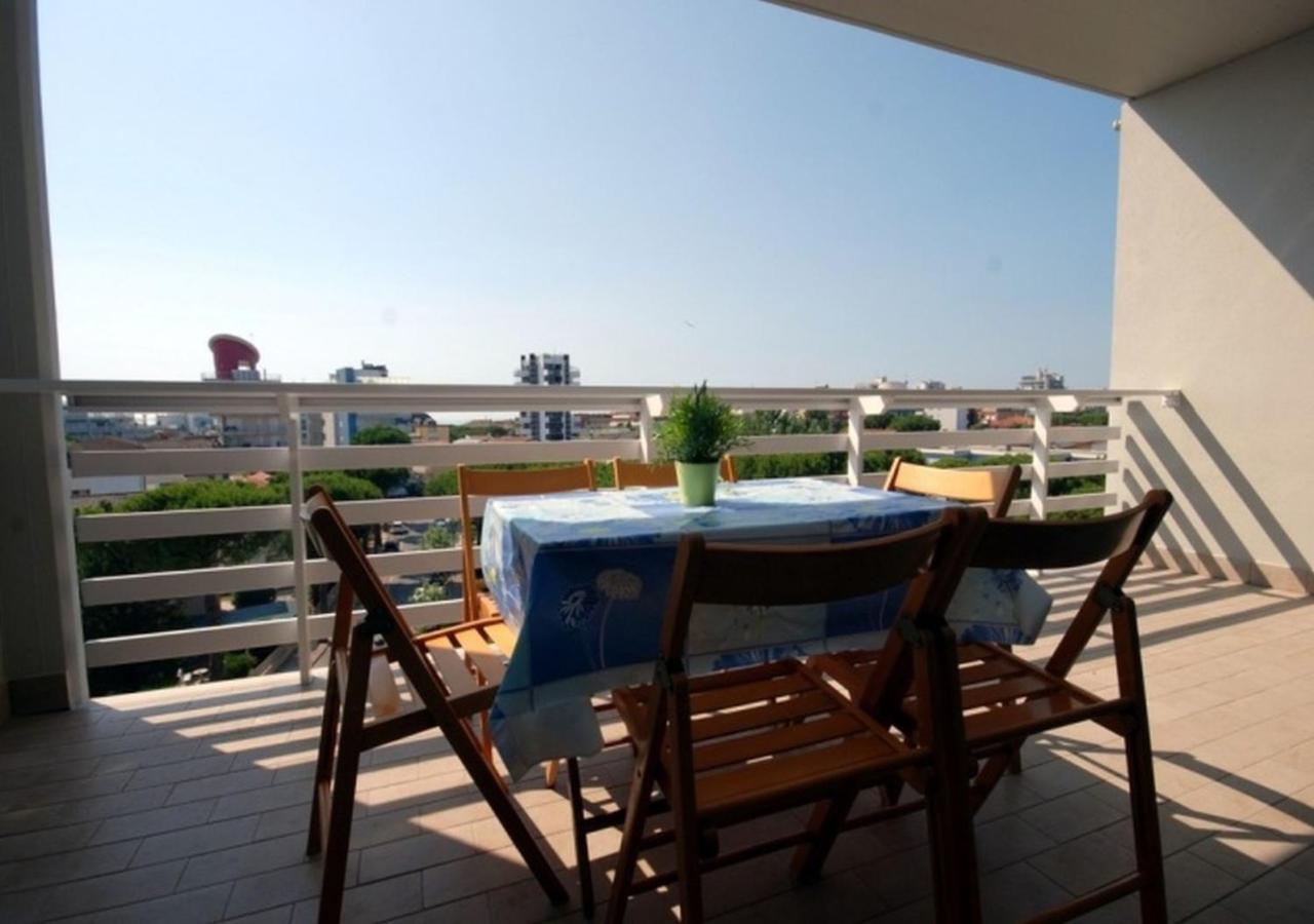 Residenza Olimpo Apartment Lignano Sabbiadoro Exterior photo